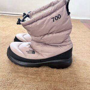 The North Face 700 Insulated Puffer Boots - Taupe & Black